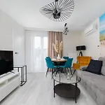 Eleganckie Blisko Plazy W Niechorzu Z Klimatyzacja W Salonie I Parkingiem By Renters Διαμέρισμα