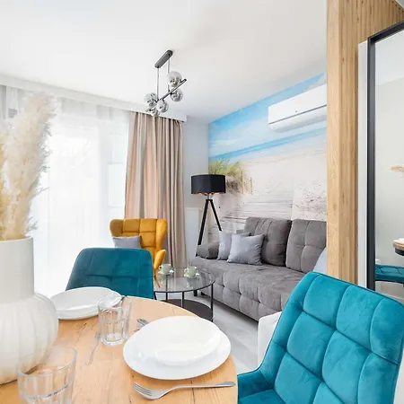 Apartment Eleganckie Blisko Plazy W Niechorzu Z Klimatyzacja W Salonie I Parkingiem By Renters