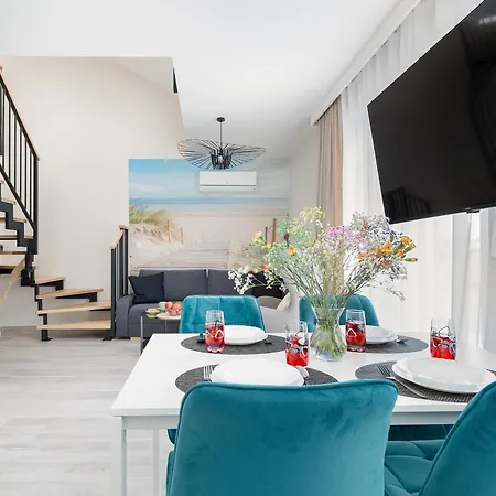 Eleganckie Blisko Plazy W Niechorzu Z Klimatyzacja W Salonie I Parkingiem By Renters