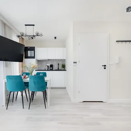 Eleganckie Blisko Plazy W Niechorzu Z Klimatyzacja W Salonie I Parkingiem By Renters 아파트