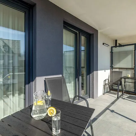 아파트 Eleganckie Blisko Plazy W Niechorzu Z Klimatyzacja W Salonie I Parkingiem By Renters