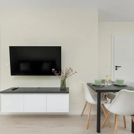 Eleganckie Blisko Plazy W Niechorzu Z Klimatyzacja W Salonie I Parkingiem By Renters * 니에초르체